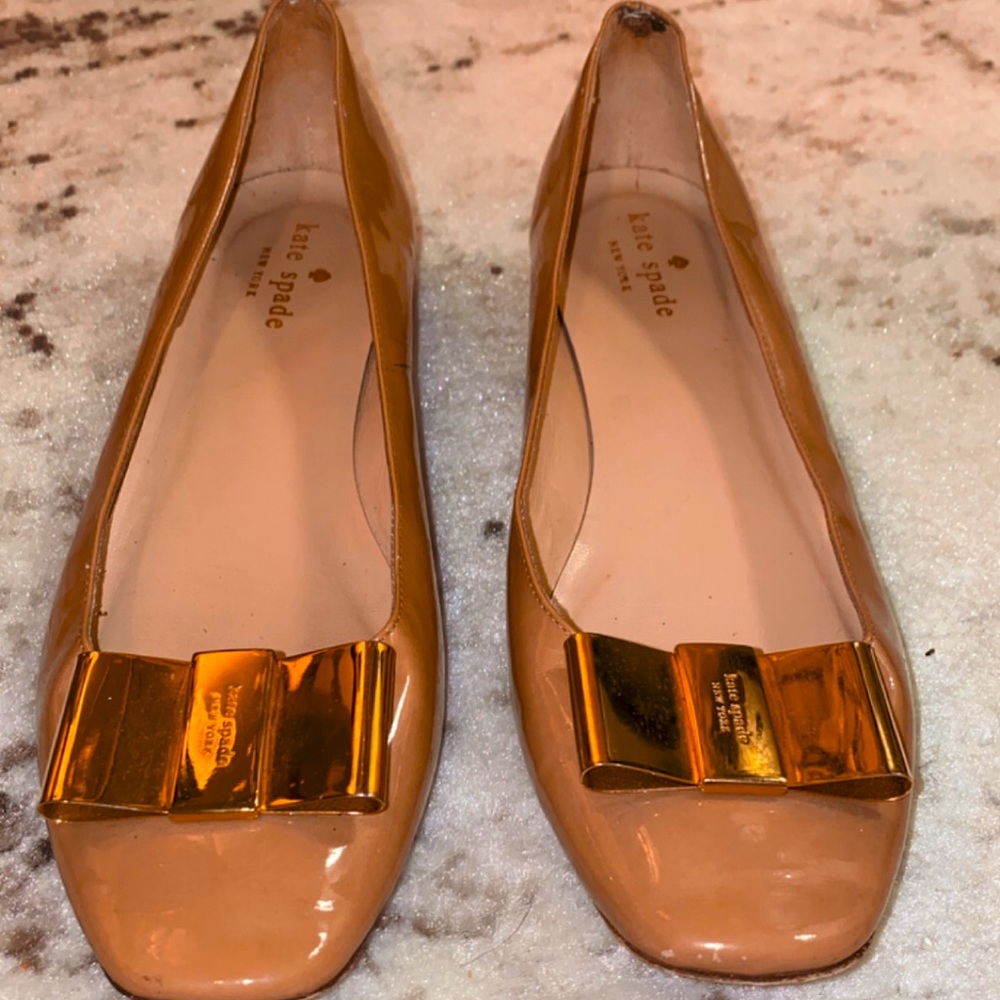 Kate Spade nude patent gold bow flats